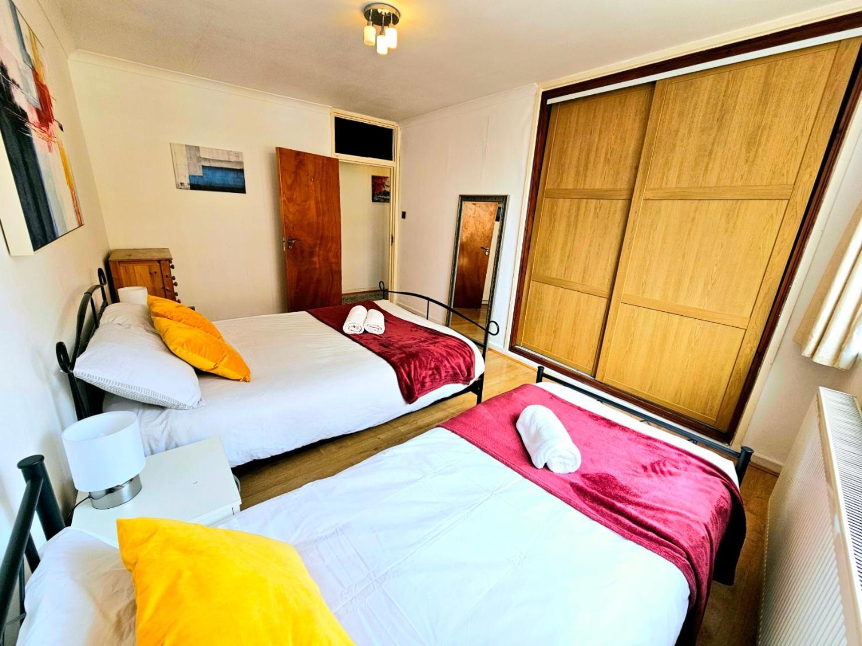 Bright & Spacious Home In Building With Lift, Right Next To Bayswater Station - Walk To Kensington Palace, Hyde Park, Little Venice & Notting Hill London Eksteriør bilde