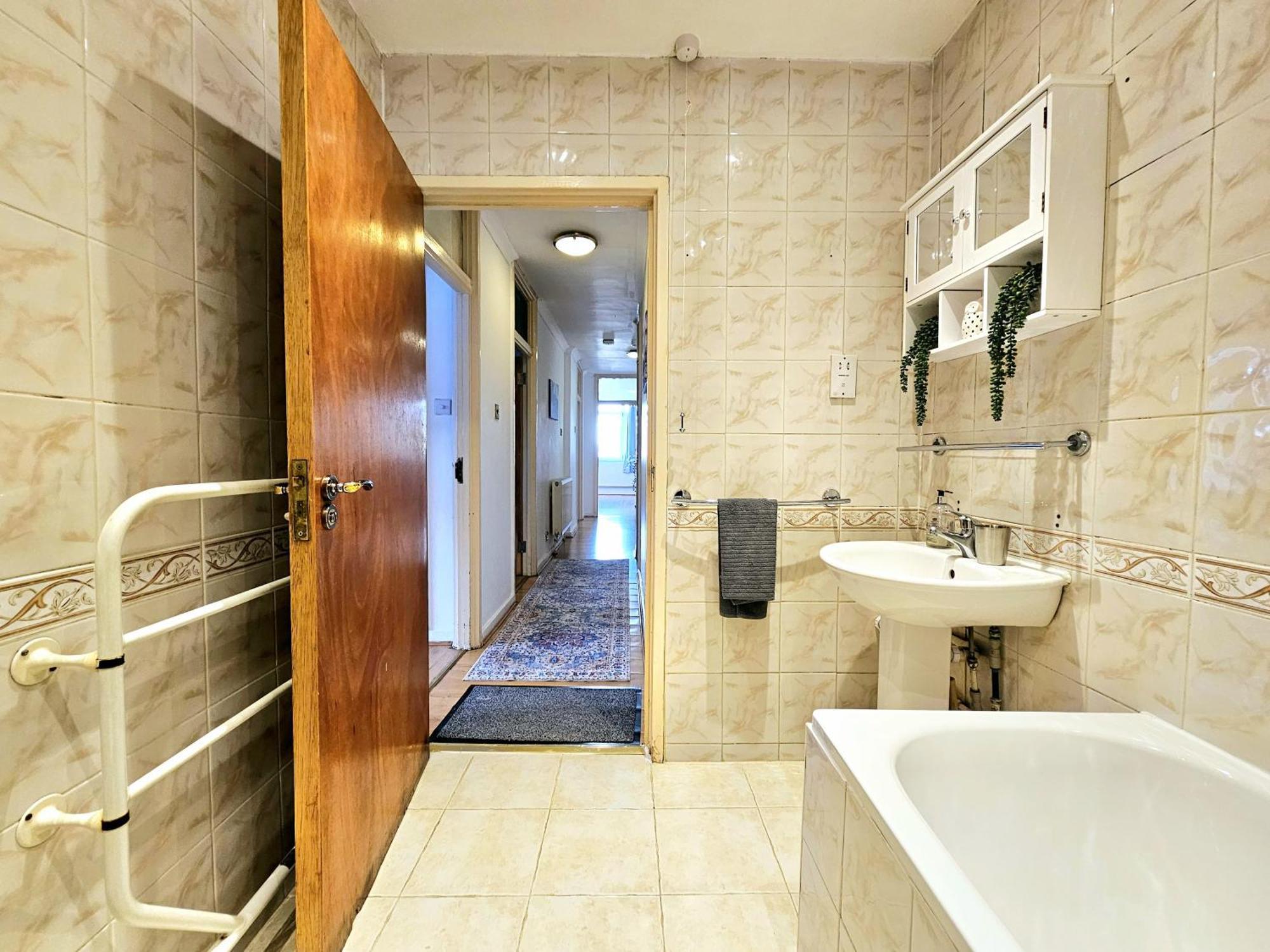 Bright & Spacious Home In Building With Lift, Right Next To Bayswater Station - Walk To Kensington Palace, Hyde Park, Little Venice & Notting Hill London Eksteriør bilde